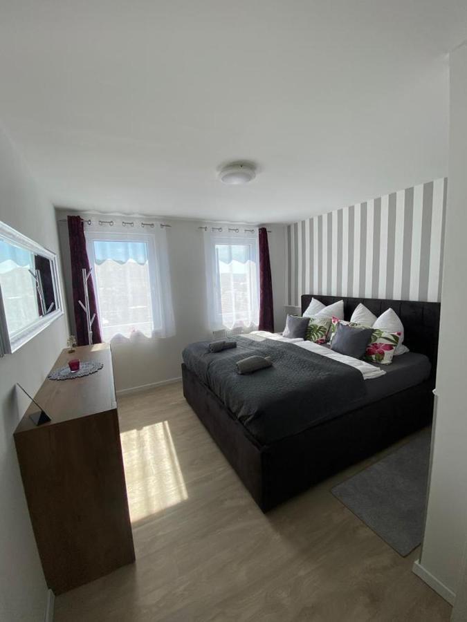 Schoene Ferienwohnung „Zum Glueck Tropical“ 아이제나흐 외부 사진