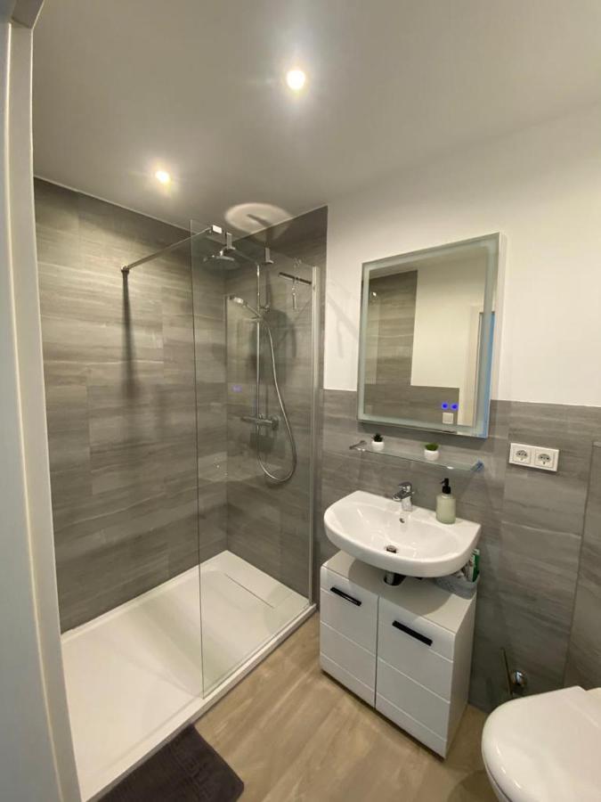 Schoene Ferienwohnung „Zum Glueck Tropical“ 아이제나흐 외부 사진