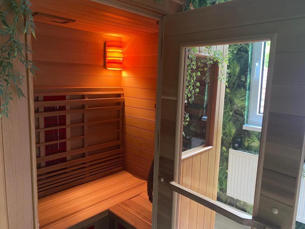 Schoene Ferienwohnung „Zum Glueck Tropical“ 아이제나흐 외부 사진