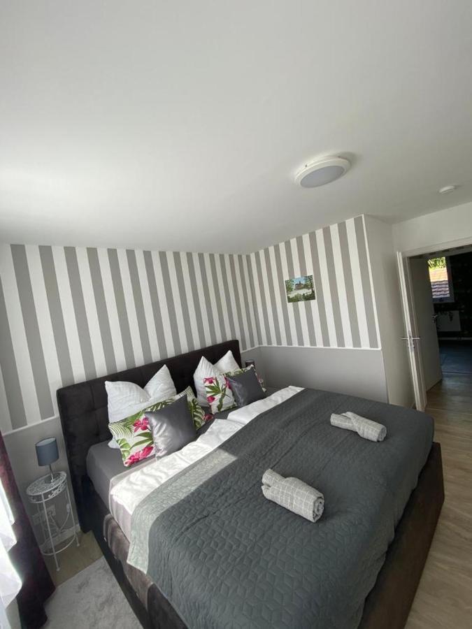 Schoene Ferienwohnung „Zum Glueck Tropical“ 아이제나흐 외부 사진
