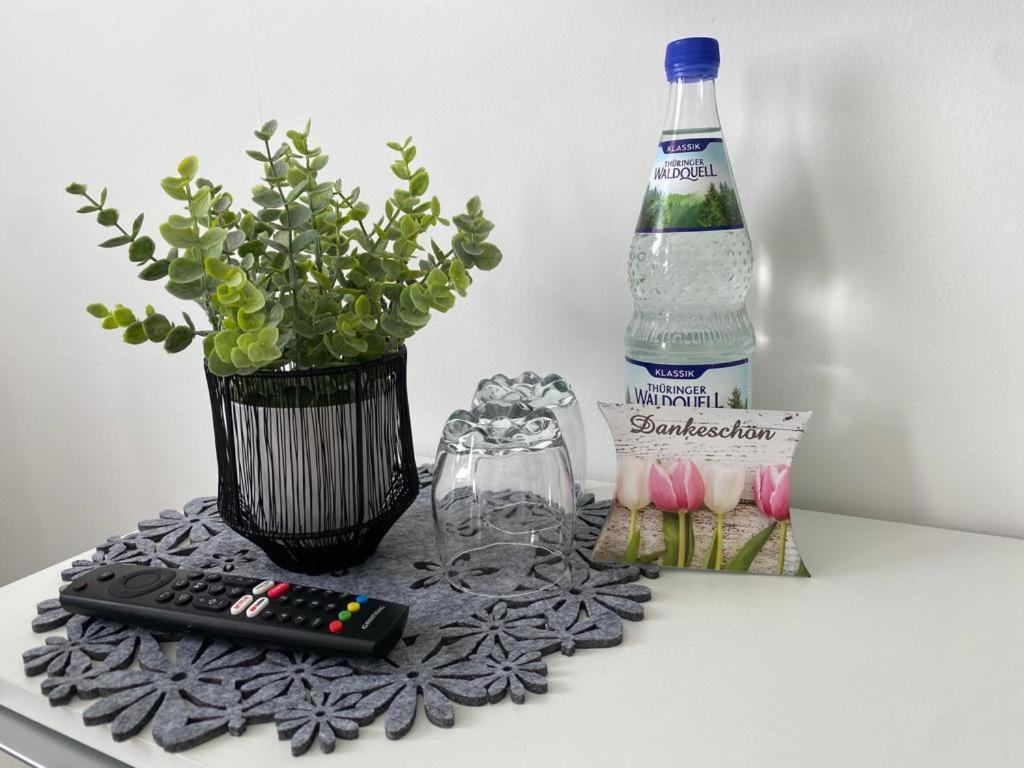 Schoene Ferienwohnung „Zum Glueck Tropical“ 아이제나흐 외부 사진